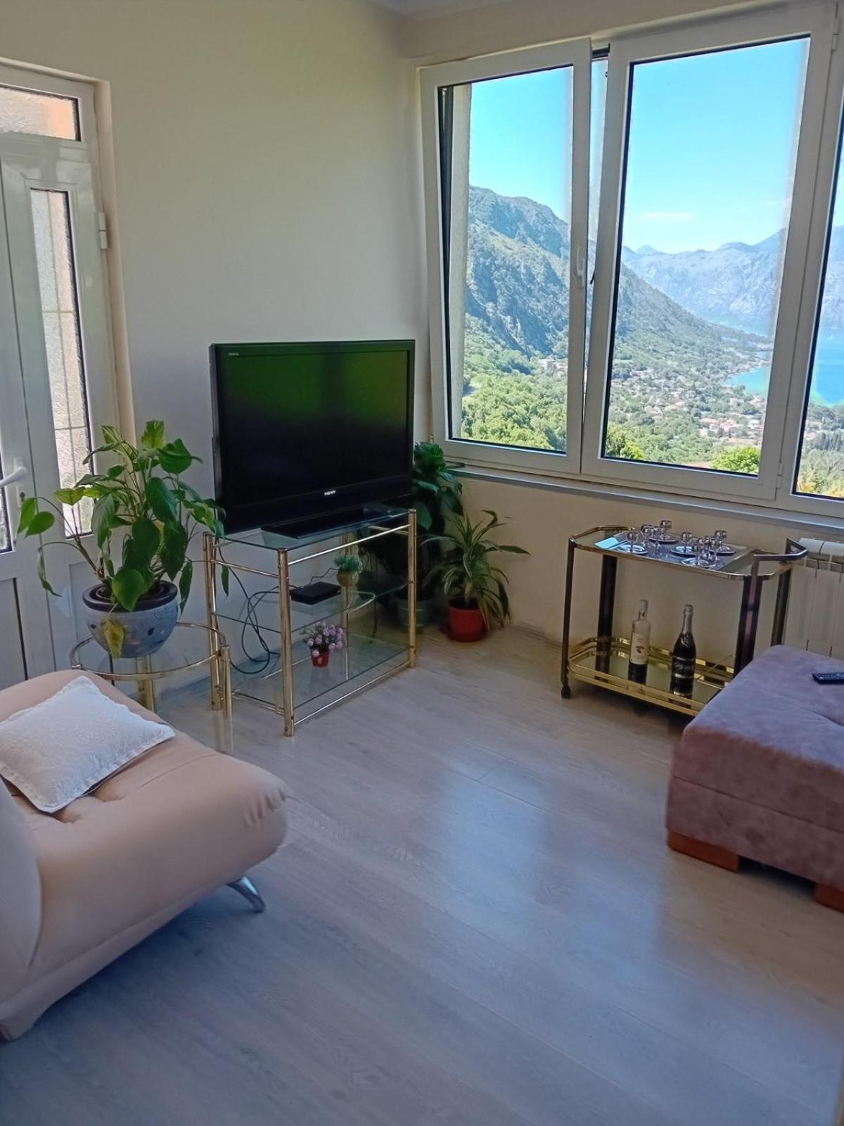 Apartments Vidikovac Inn Kotor Exteriör bild