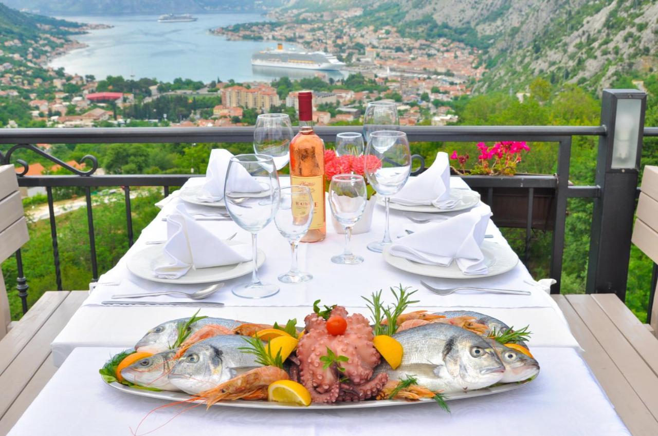 Apartments Vidikovac Inn Kotor Exteriör bild